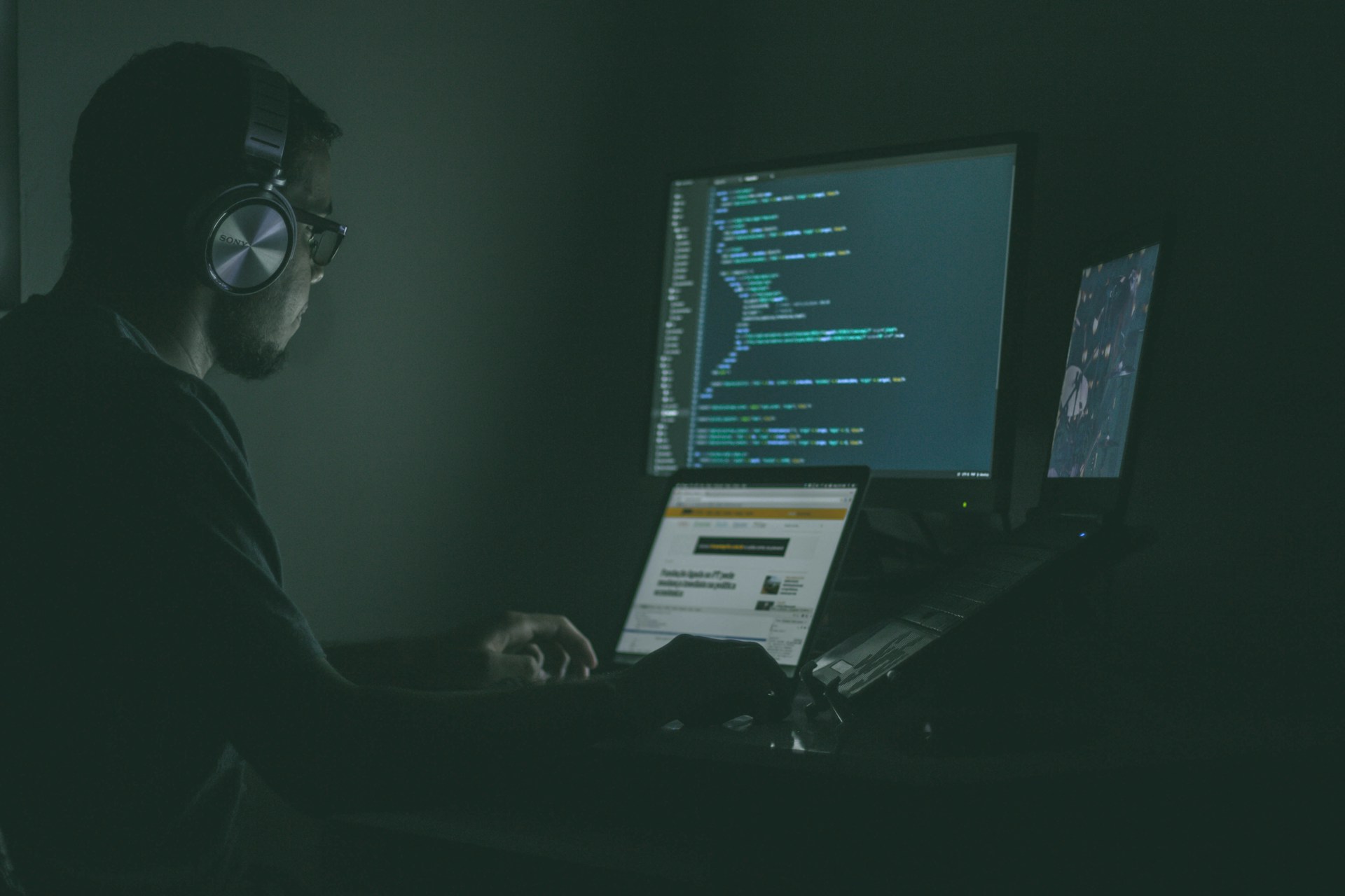Cách nhận biết các trang web cho vay giả mạo và bảo vệ tiền của bạn